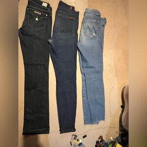 Mother denim in skinny fit, boot-cut Hudson and skinny 7 for all Mankind.